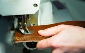 Best Heavy-Duty Sewing Machines for Leather Featured
