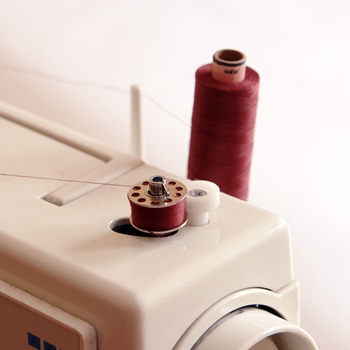 How to Put a Bobbin in a Sewing Machine